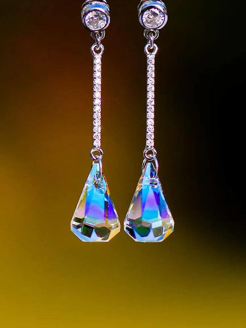 挖掘珠宝首饰的内在魅力与功能 艺术、情感与价值的完美融合