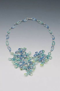 设计新锐 珠宝学院2016届首饰设计专业毕业设计作品中的化妆品灵感与融合