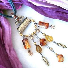 轻舞飞扬 珠宝首饰与化妆品的时尚对话